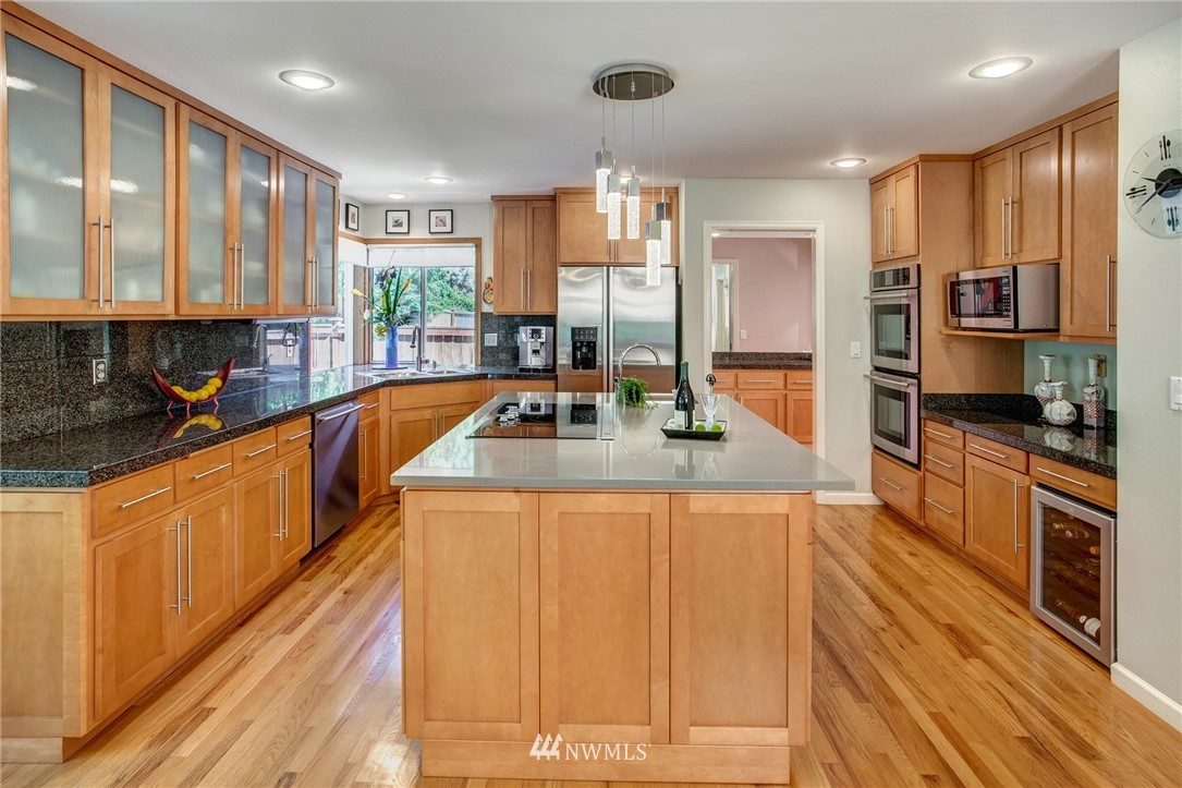 15221 92nd Place Northeast Bothell, WA 98011 - Photo 6 of 25 Gallery Image 6
