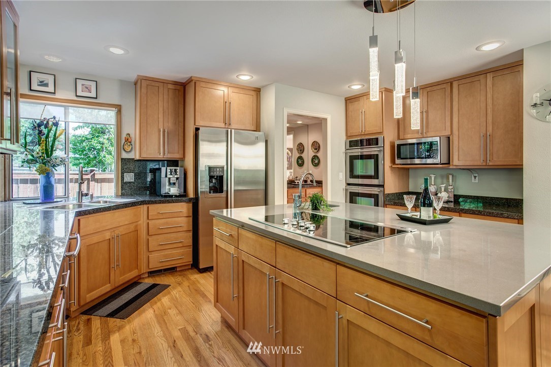15221 92nd Place Northeast Bothell, WA 98011 - Photo 8 of 25 Gallery Image 8