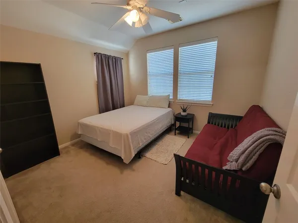 $2,600 | 130 Zephyr Bend Place, The Woodlands, TX 77381