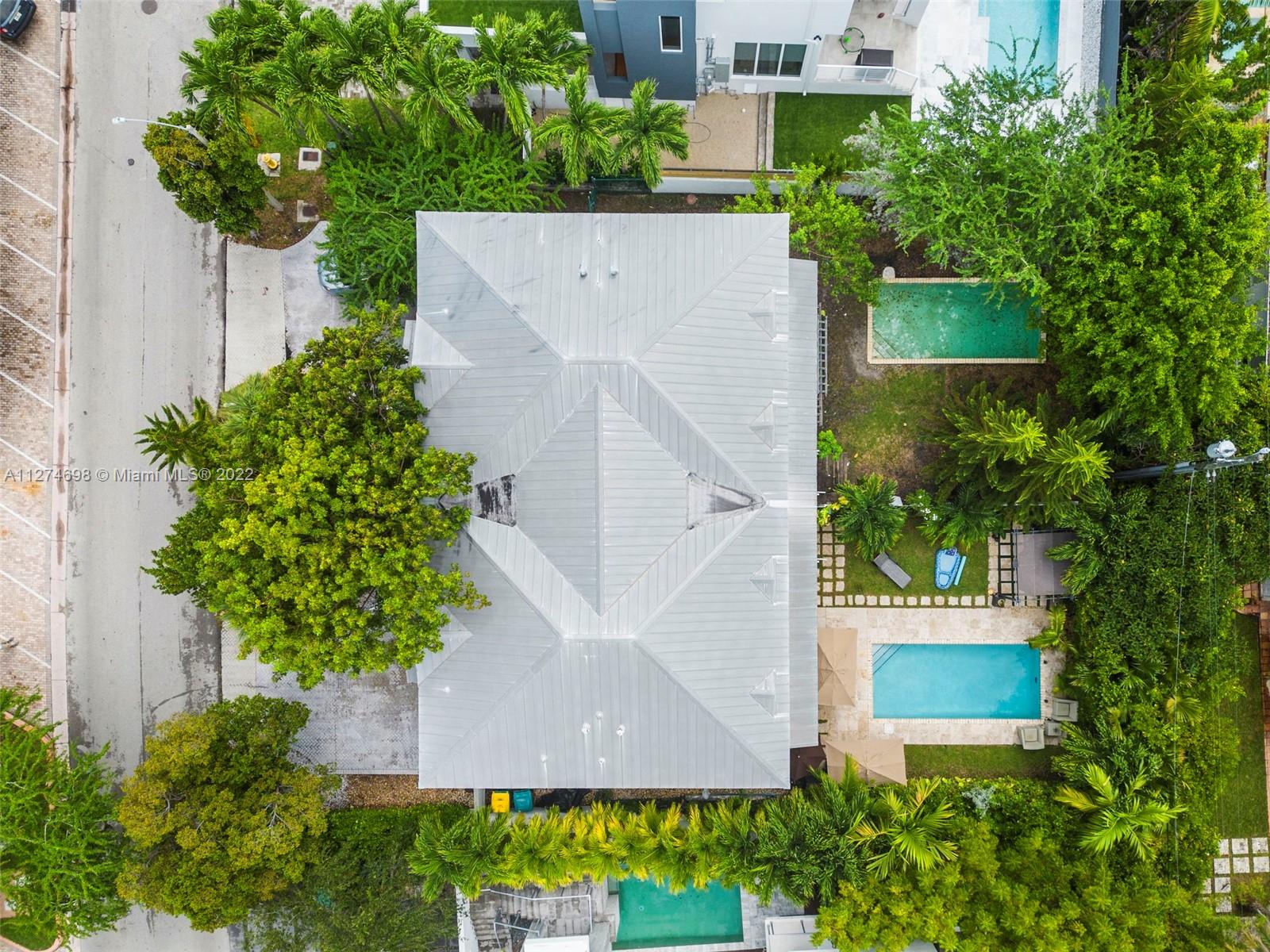 442 Fernwood Road Key Biscayne, FL 33149 - Photo 25 of 33 an aerial view of a house