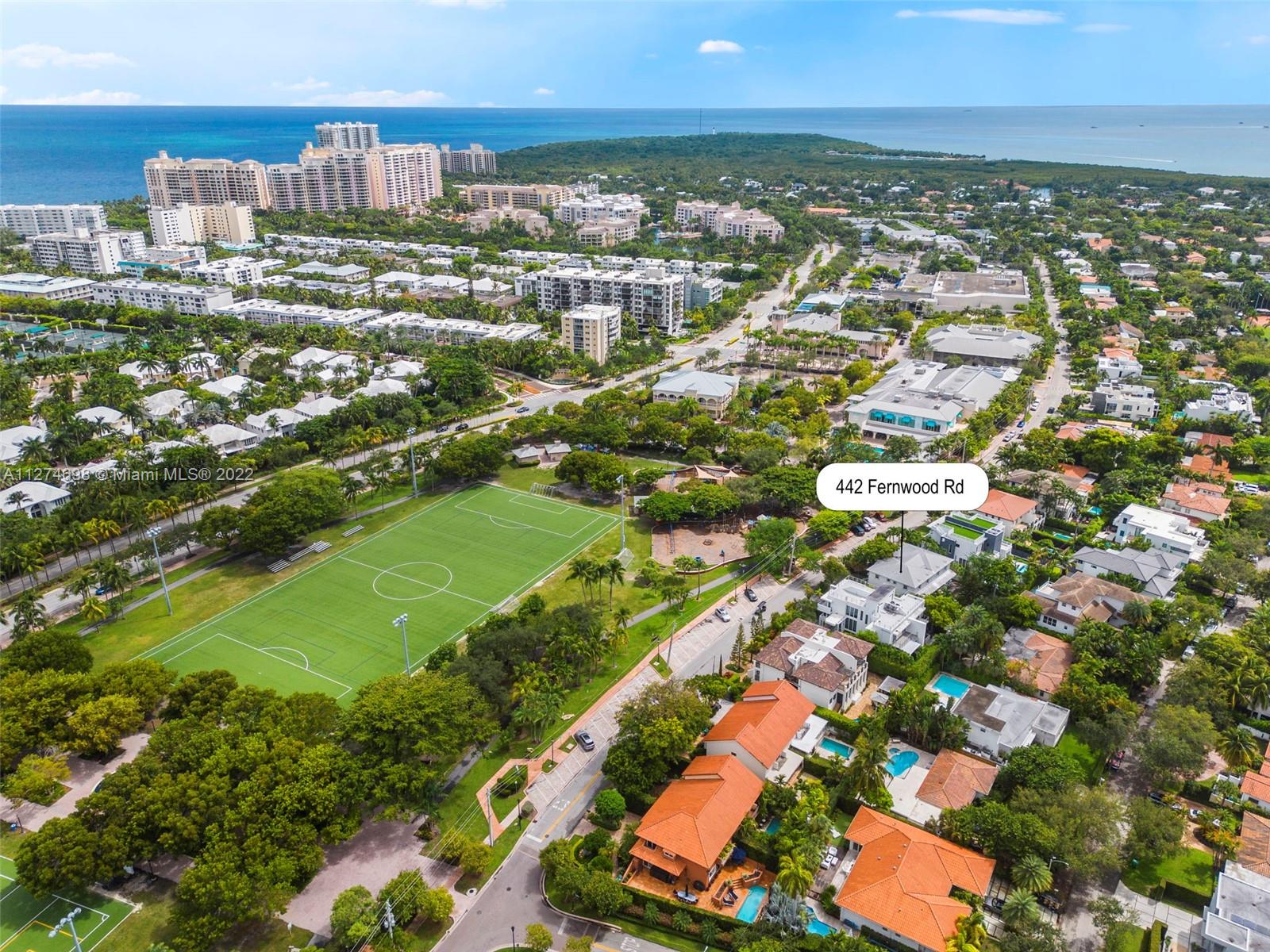 442 Fernwood Road Key Biscayne, FL 33149 - Photo 33 of 33 a view of city and ocean