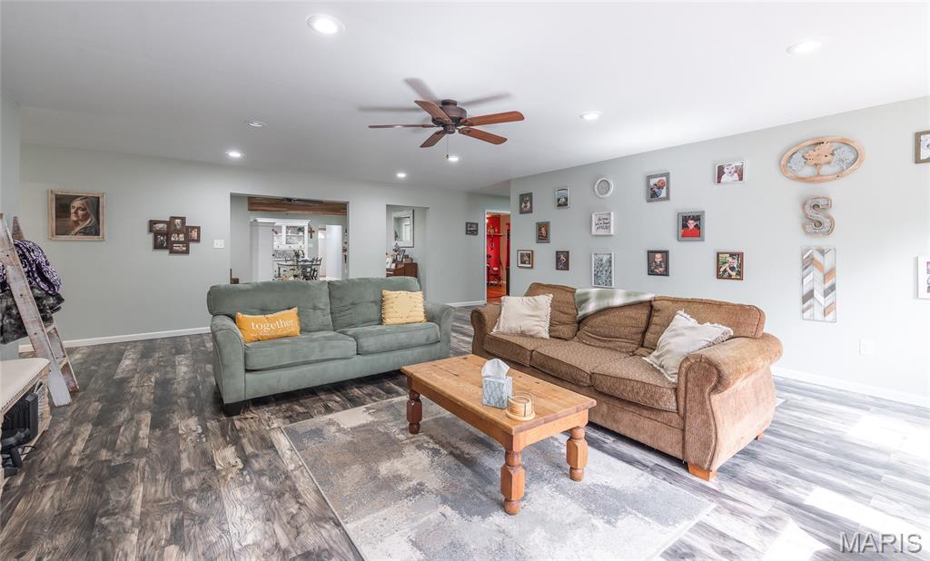 161 Cobblestone Road Steelville, MO 65565 - Photo 3 of 45