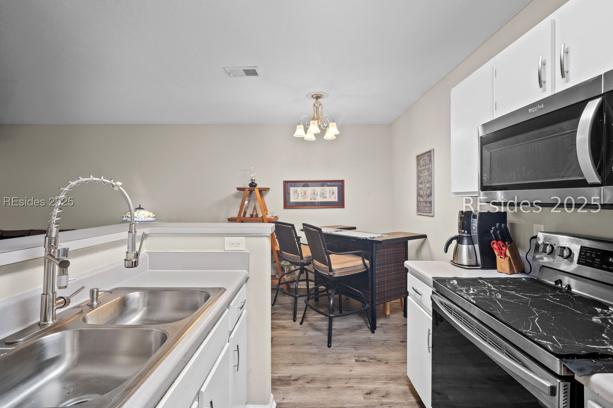 897 Fording Island Road, Unit 802 Bluffton, SC 29910 - Photo 11 of 26 Kitchen