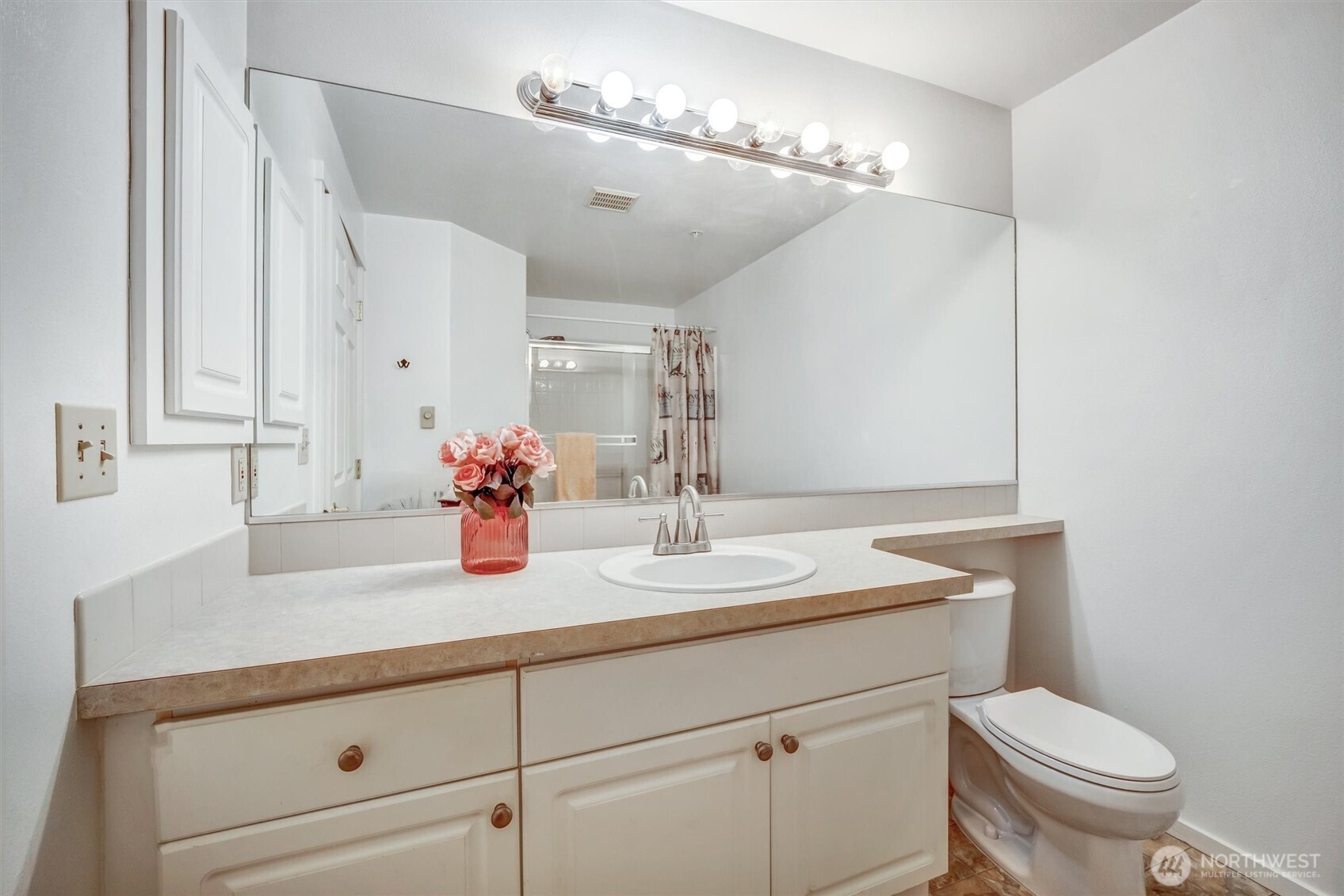4319 Northeast 5th Court, Unit 106 Renton, WA 98059 - Photo 15 of 19
