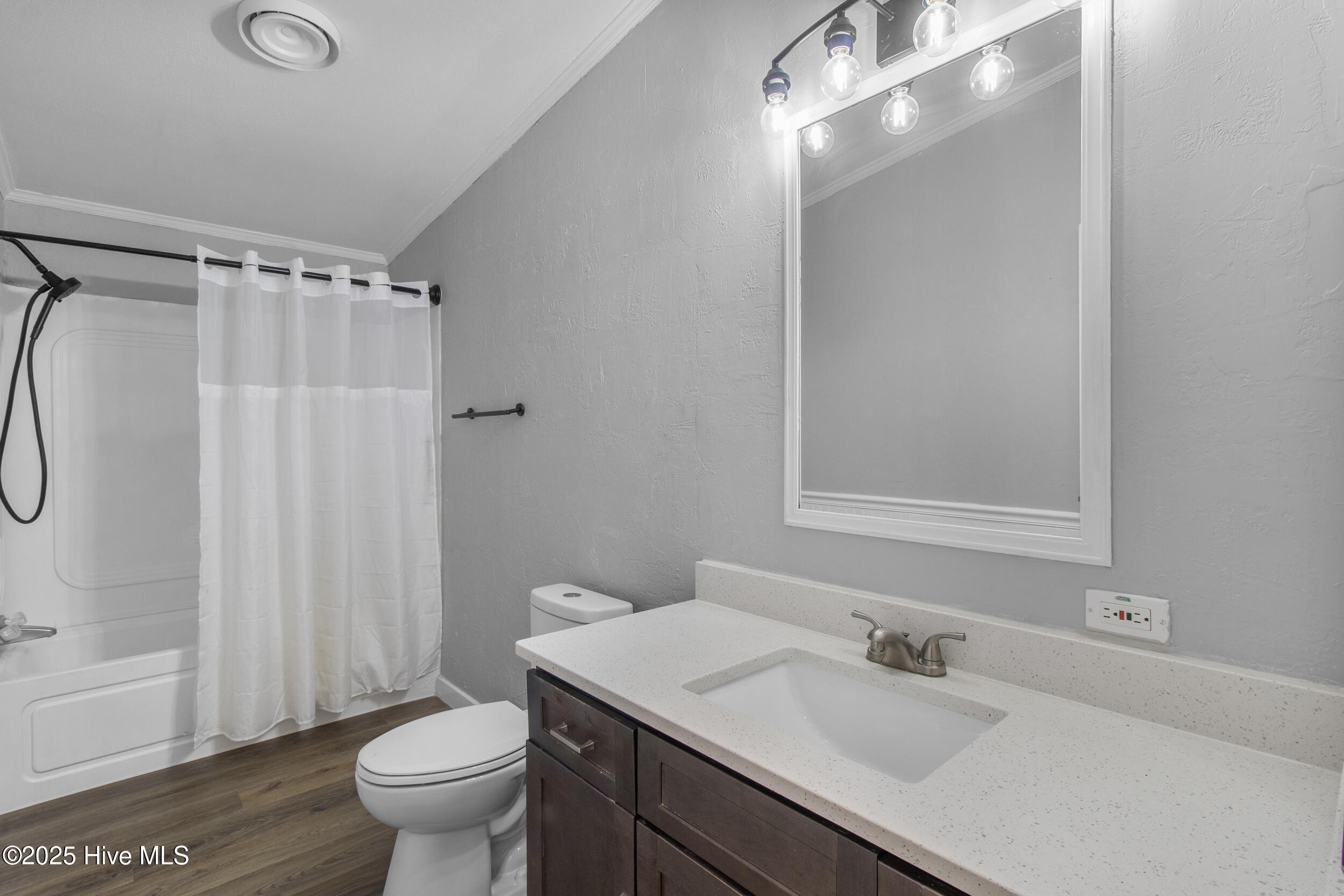 180 Quails Cove Hampstead, NC 28443 - Photo 26 of 62 25_bathroom