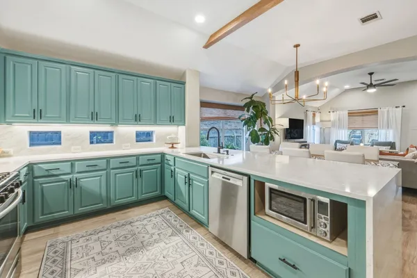 $3,200 | 10204 Wind Cave Trail, Austin, TX 78747