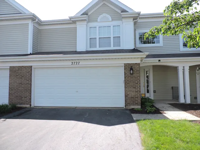 $2,500 | 2727 Borkshire Lane, Aurora, IL 60502