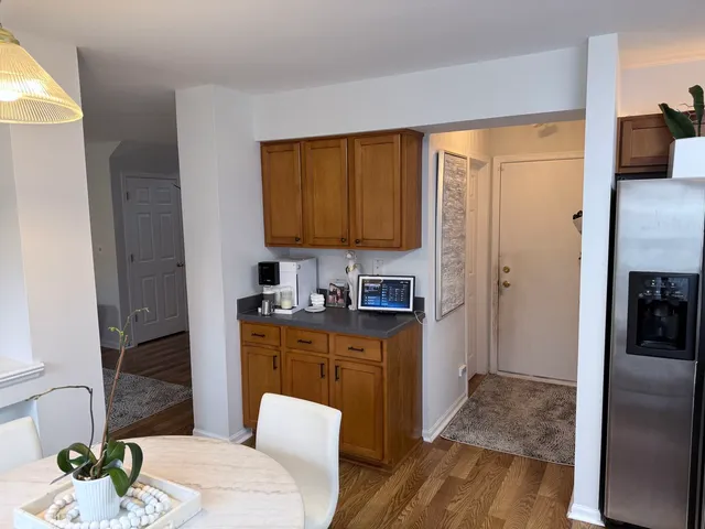 $2,500 | 2727 Borkshire Lane, Aurora, IL 60502