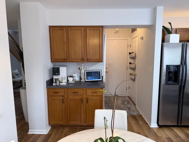 $2,500 | 2727 Borkshire Lane, Aurora, IL 60502