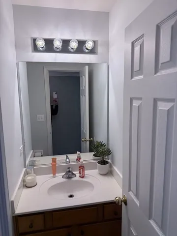 $2,500 | 2727 Borkshire Lane, Aurora, IL 60502