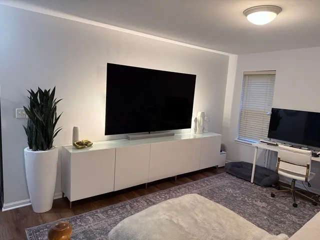 $2,500 | 2727 Borkshire Lane, Aurora, IL 60502