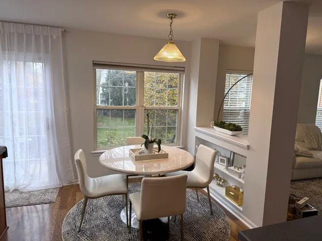 $2,500 | 2727 Borkshire Lane, Aurora, IL 60502