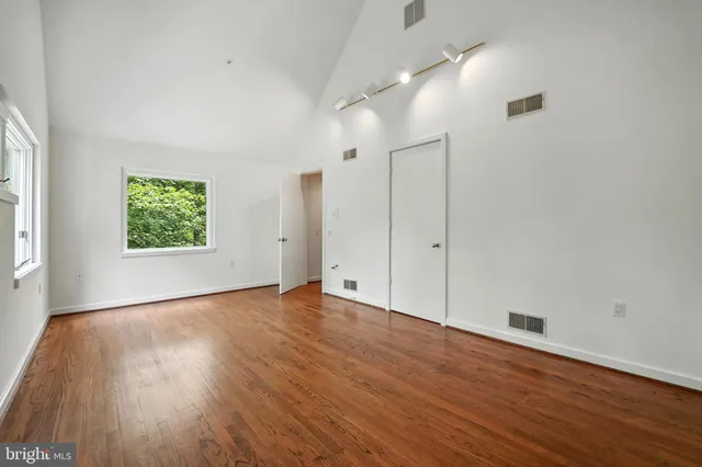 $2,500,000 | 6702 Oregon Avenue Northwest, Washington, DC 20015