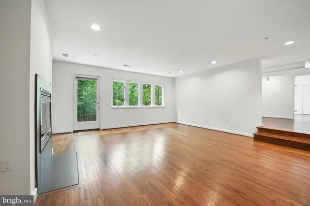 $2,500,000 | 6702 Oregon Avenue Northwest, Washington, DC 20015