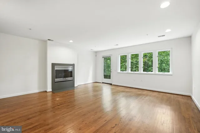 $2,500,000 | 6702 Oregon Avenue Northwest, Washington, DC 20015