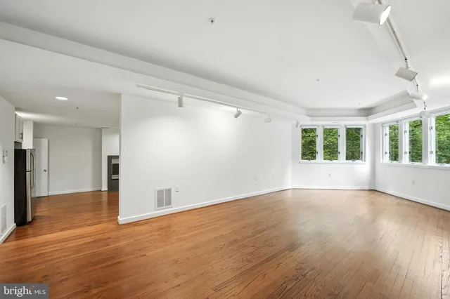 $2,500,000 | 6702 Oregon Avenue Northwest, Washington, DC 20015