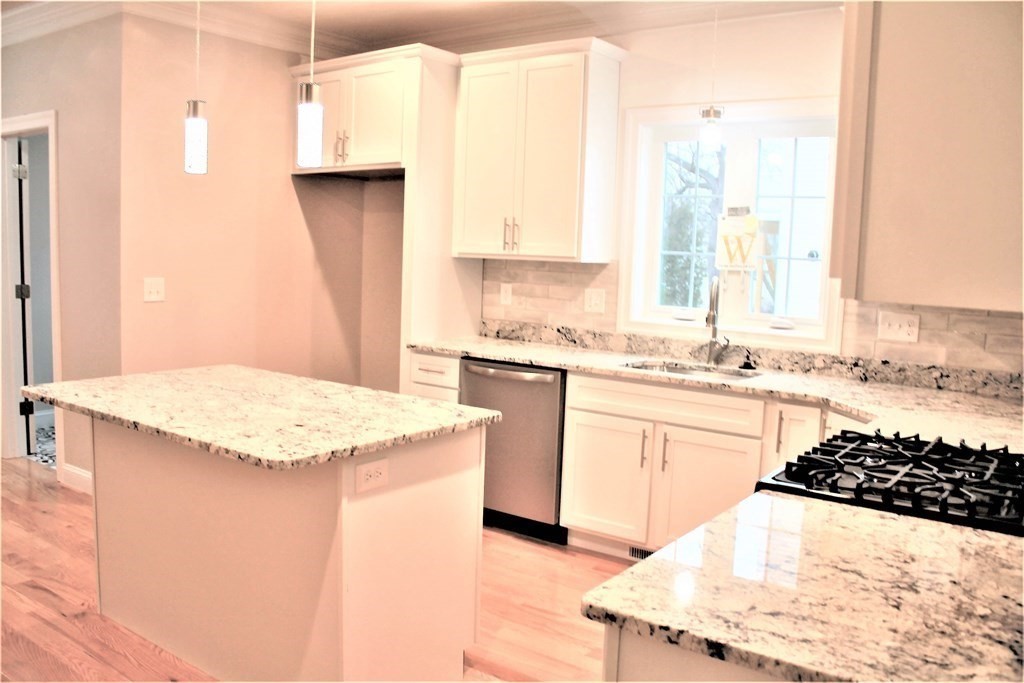5 Alan R Gerrish Drive, Unit 5 Woburn, MA 01801 - Photo 8 of 25 Gallery Image 8