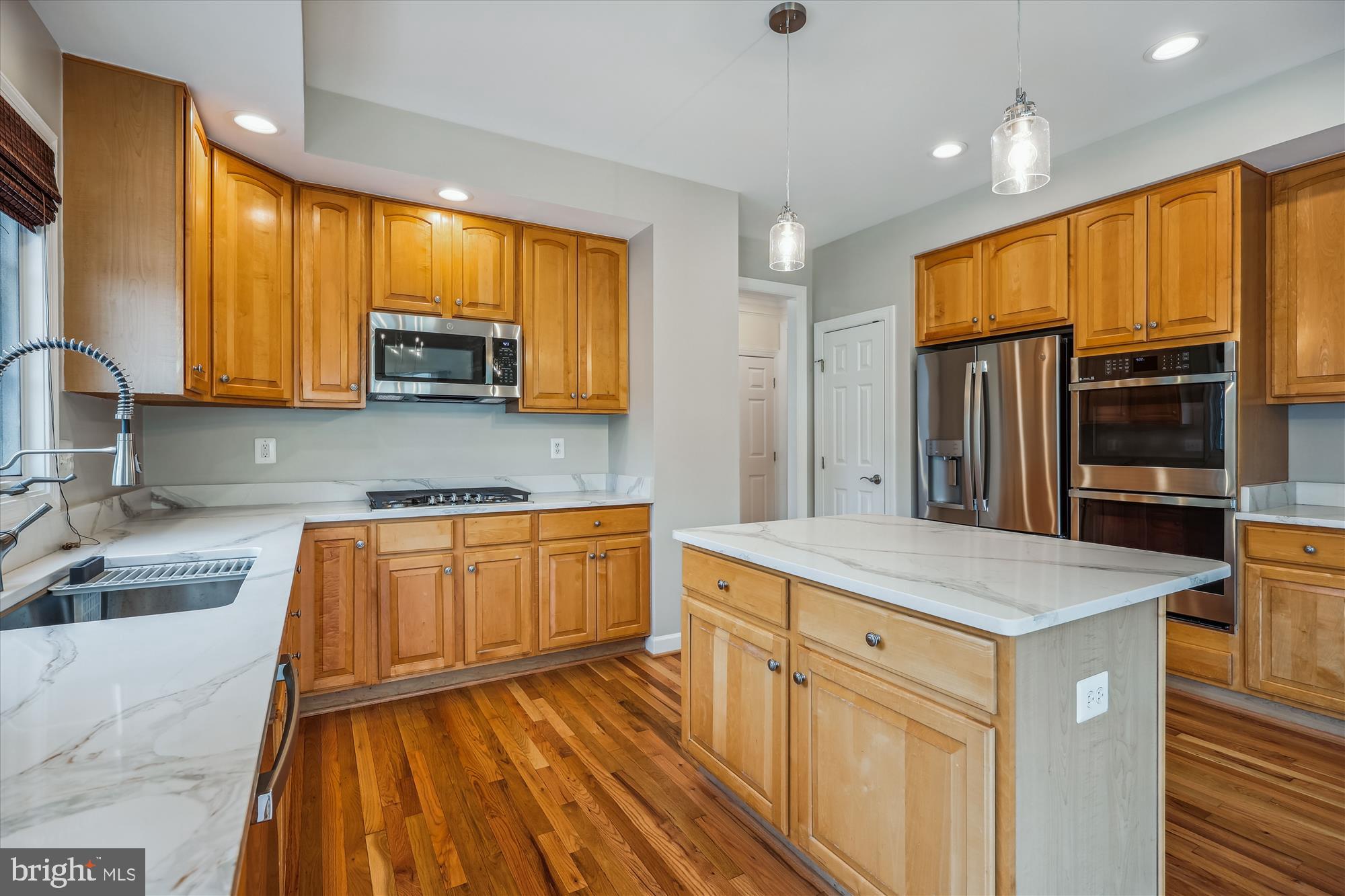 918 Brick Manor Circle Silver Spring, MD 20905 - Photo 15 of 64 All new GE appliances, Kohler sink set