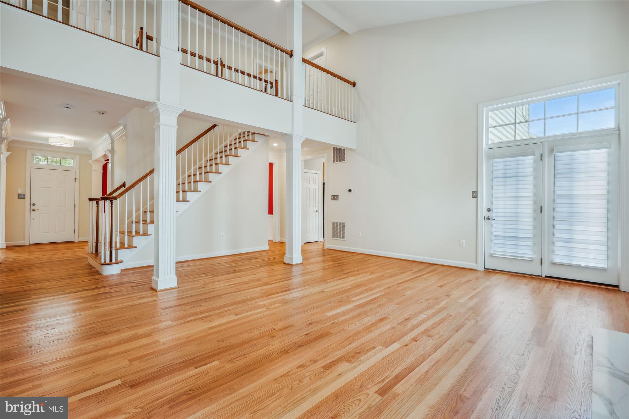 918 Brick Manor Circle Silver Spring, MD 20905 - Photo 28 of 64 Dramatic staircase and gallery
