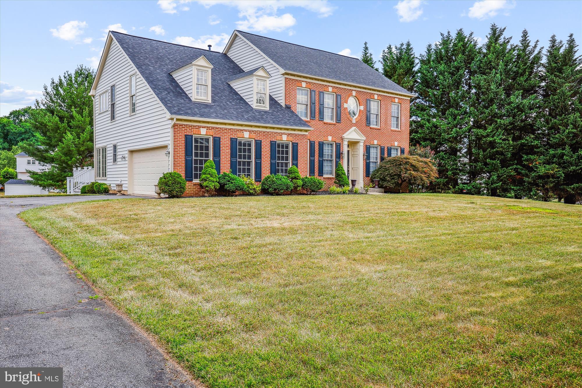 918 Brick Manor Circle Silver Spring, MD 20905 - Photo 3 of 64 Driveway leading up to garage