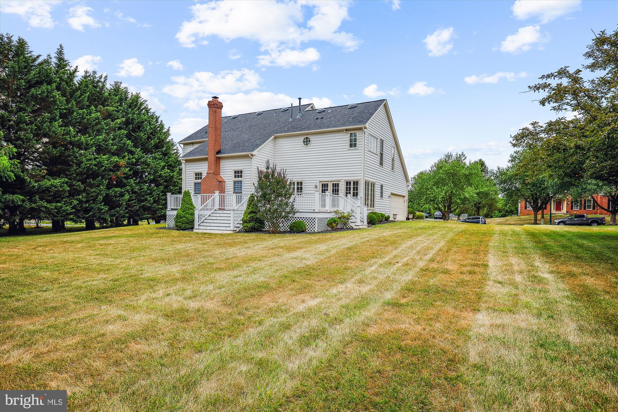 918 Brick Manor Circle Silver Spring, MD 20905 - Photo 58 of 64 Play your favorite sports on the lawn!