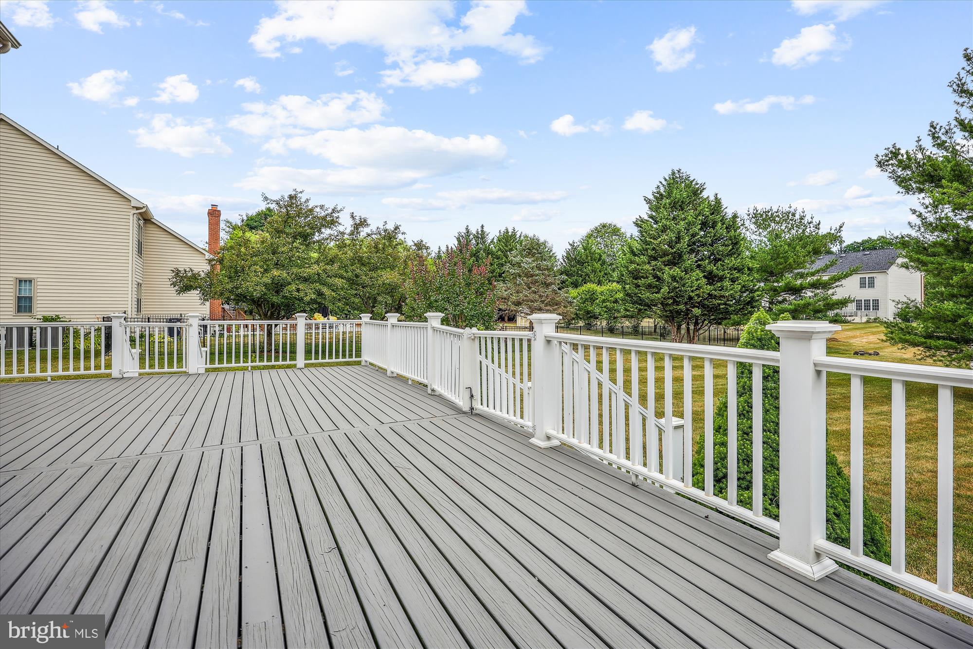 918 Brick Manor Circle Silver Spring, MD 20905 - Photo 61 of 64 Huge deck off the back of the house