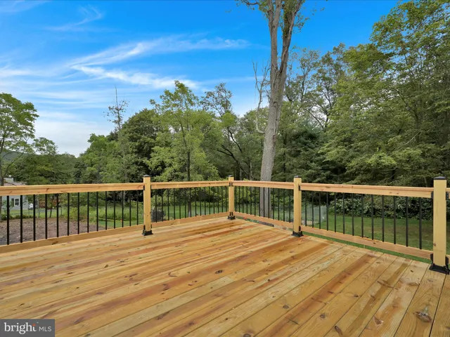 $214,999 | 111 Hillside Drive, Barnesville, PA 18214