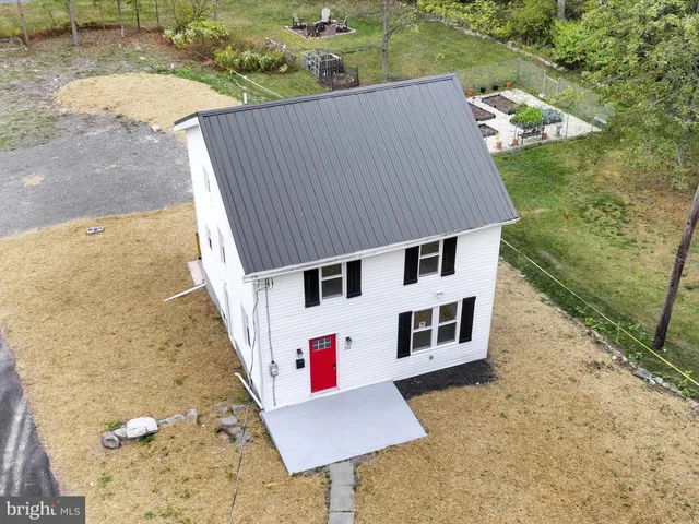 $214,999 | 111 Hillside Drive, Barnesville, PA 18214