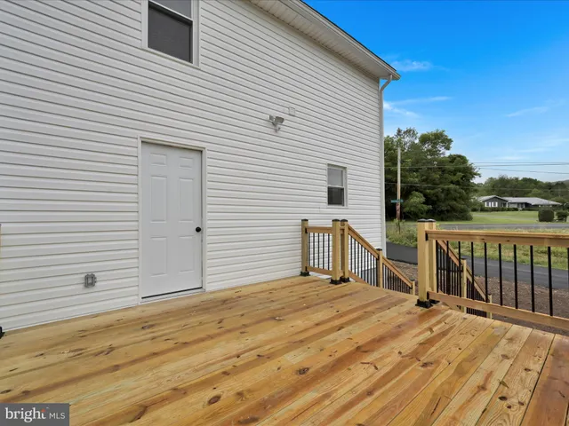 $214,999 | 111 Hillside Drive, Barnesville, PA 18214