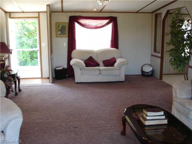 1805 Chapelwood Road Denton, NC 27239 - Photo 7 of 16 Living Room.