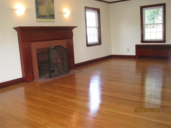366 Brook Road Milton, MA 02186 - Photo 7 of 30 Gallery Image 7