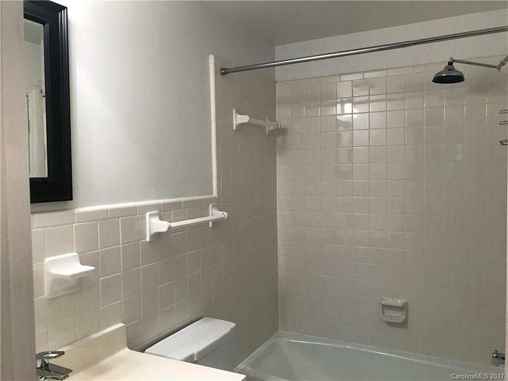 1012 Queens Road, Unit D Charlotte, NC 28207 - Photo 9 of 14 Gallery Image 9