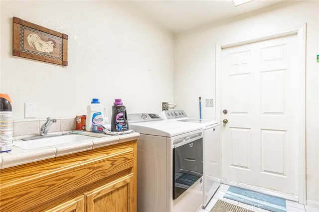 $389,999 | 14666 Coolglen Drive, Helendale, CA 92342