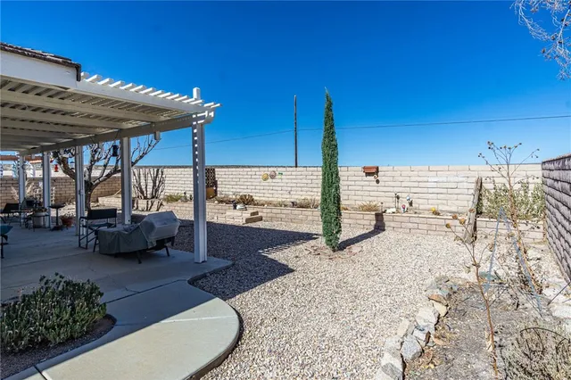 $389,999 | 14666 Coolglen Drive, Helendale, CA 92342