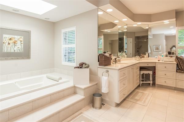 241 Fox Hill Road Needham, MA 02492 - Photo 11 of 20