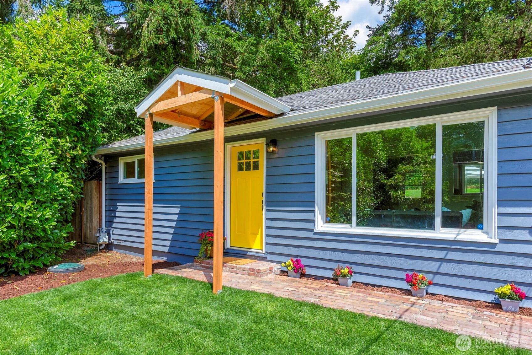 2116 Rocky Point Road Northwest Bremerton, WA 98312 - Photo 2 of 30 Gallery Image 2