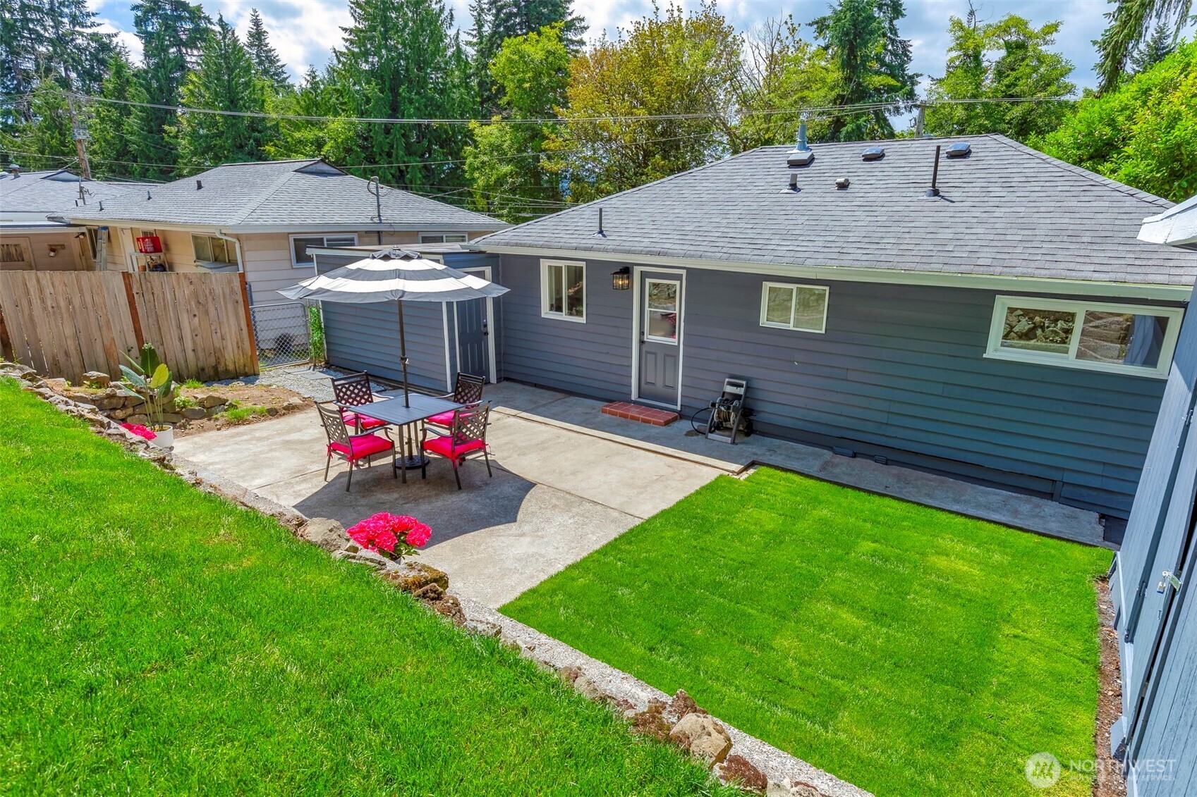 2116 Rocky Point Road Northwest Bremerton, WA 98312 - Photo 6 of 30 Gallery Image 6