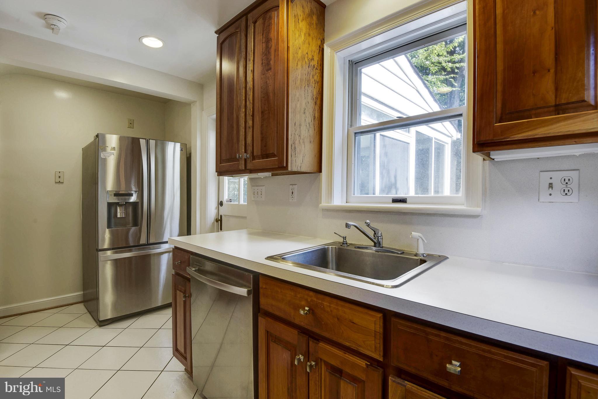 10117 Big Rock Road Silver Spring, MD 20901 - Photo 11 of 30 Kitchen