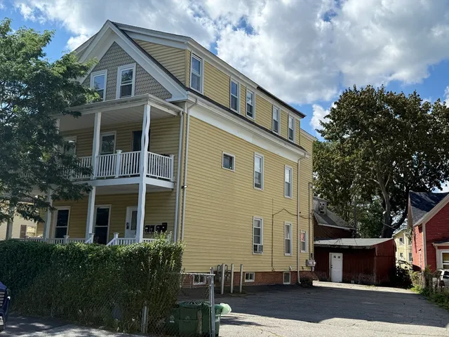 $1,650 | 32 Clifton Street, Unit 2, Worcester, MA 01610