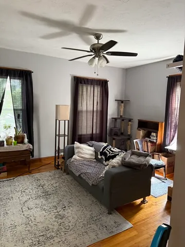 $1,650 | 32 Clifton Street, Unit 2, Worcester, MA 01610