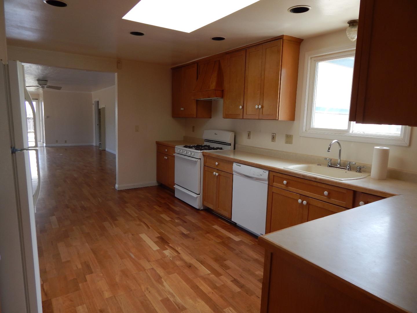 278 Manfre Road Watsonville, CA 95076 - Photo 9 of 27 Gallery Image 9