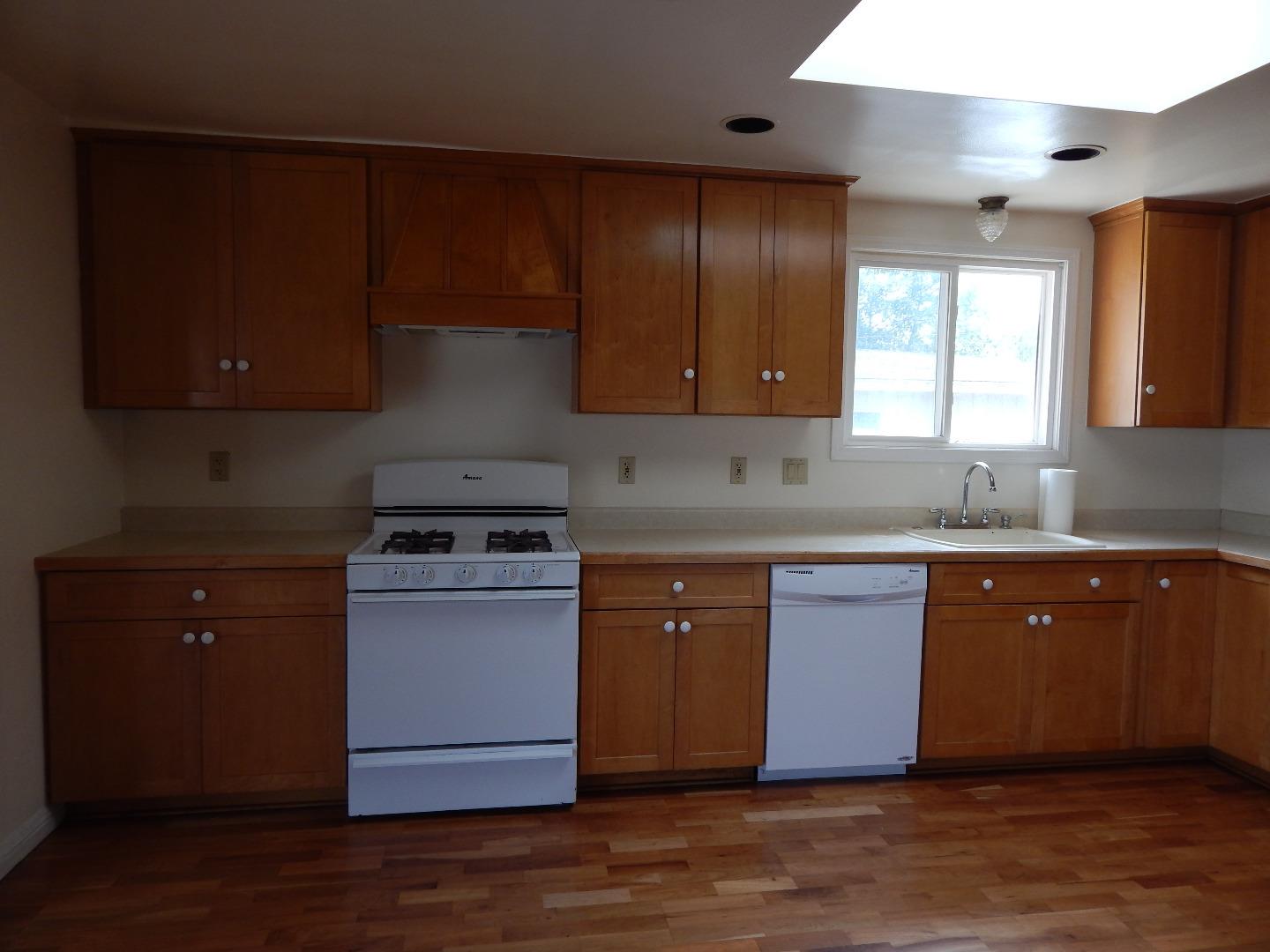 278 Manfre Road Watsonville, CA 95076 - Photo 10 of 27 Gallery Image 10