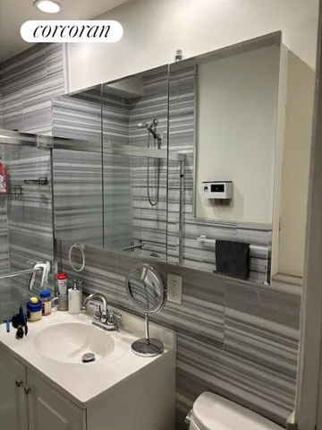 $3,200 | 821 9th Avenue, Unit 2C | Hell's Kitchen