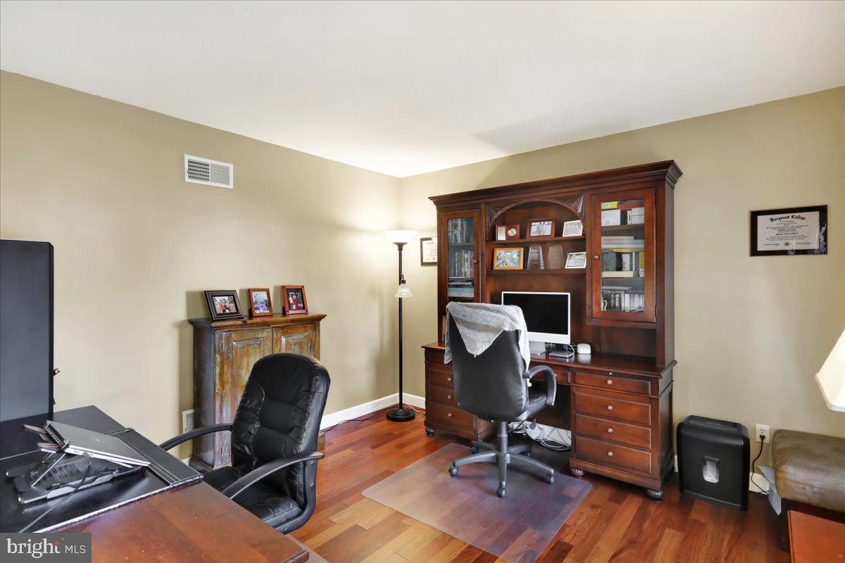 32 Duffield Drive Lititz, PA 17543 - Photo 17 of 55 Office