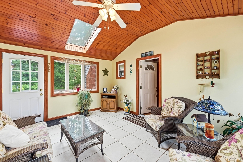 177 Whitaker Road Westfield, MA 01085 - Photo 6 of 41 Gallery Image 6