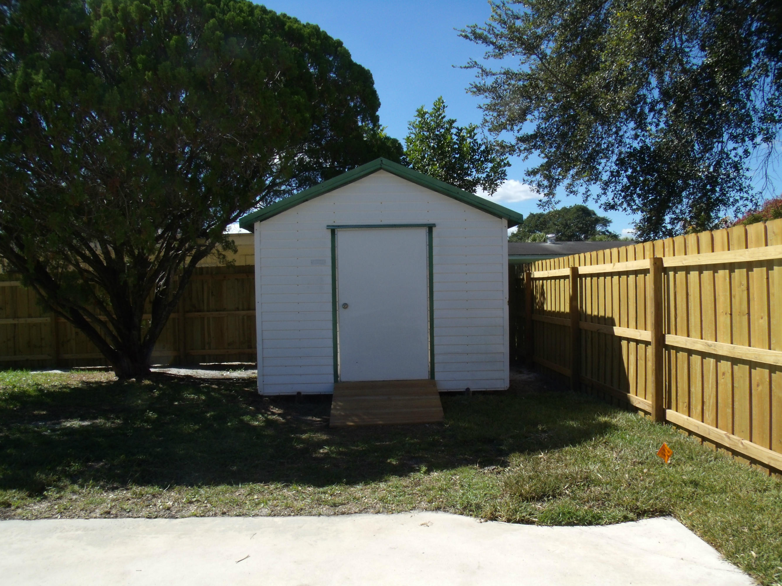 1909 Mayflower Road Fort Pierce, FL 34950 - Photo 37 of 43 Storage