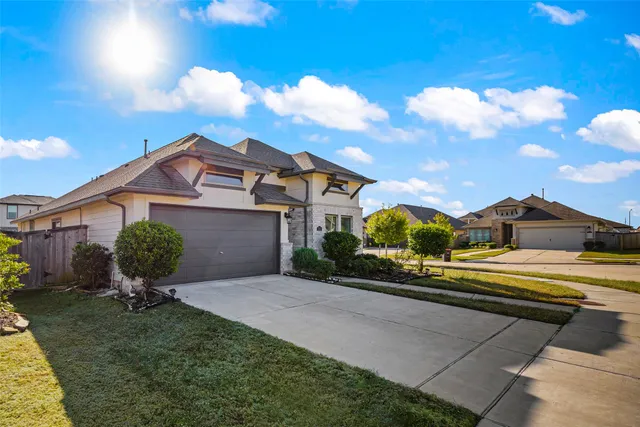 $2,300 | 1810 Winston Store Loop, Richmond, TX 77469