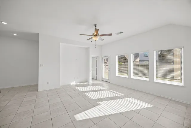 $2,300 | 1810 Winston Store Loop, Richmond, TX 77469