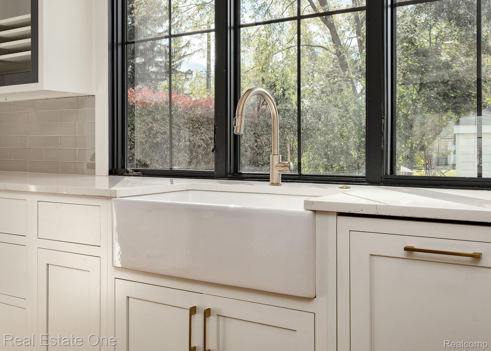 8-web-or-mls-1616-Croft-7.jpg