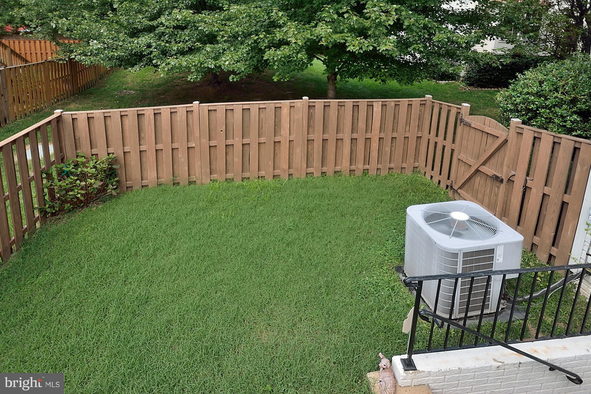 6354 Racetec Place Springfield, VA 22150 - Photo 4 of 23 Exterior (Rear)